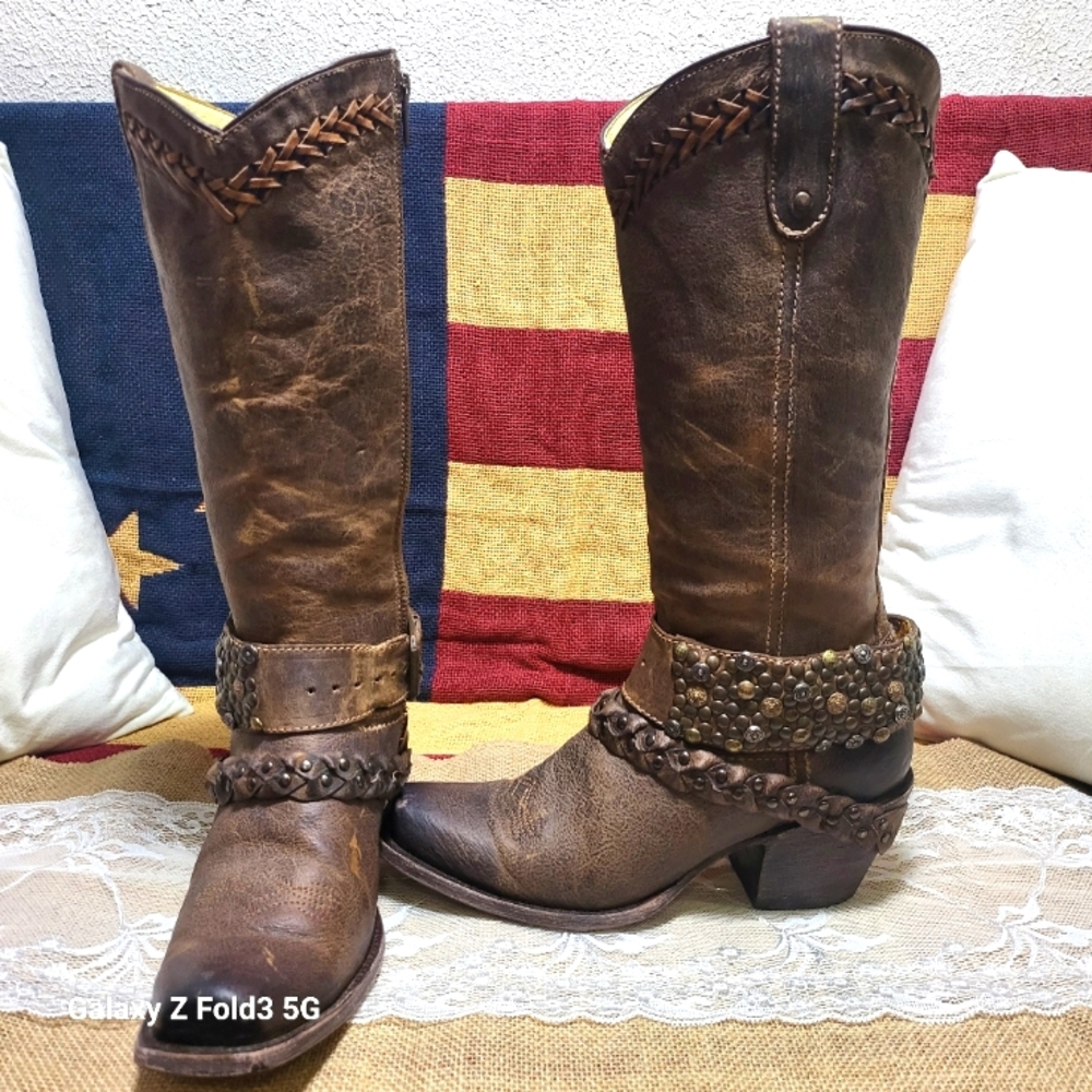 Super sexy CORRAL WOMEN'S WOVEN STUD & HARNESS BOOTS - SQUARE TOE